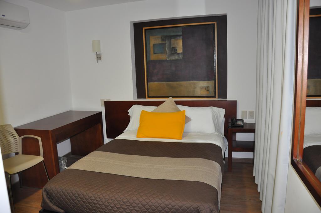 Hotel Santa Lucia Del Bosque サン・ルイス・ポトシ エクステリア 写真