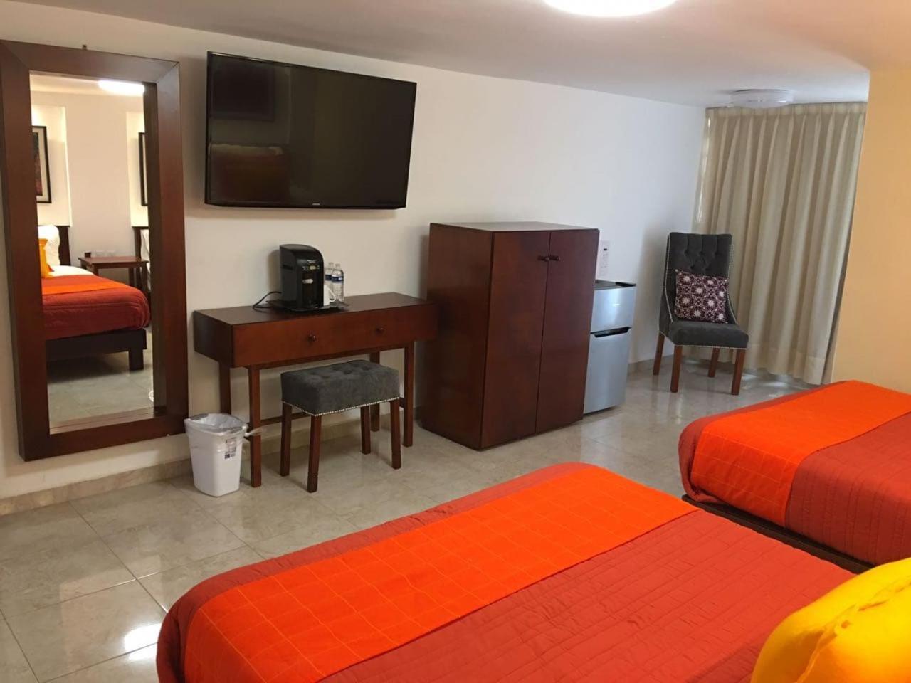 Hotel Santa Lucia Del Bosque サン・ルイス・ポトシ エクステリア 写真