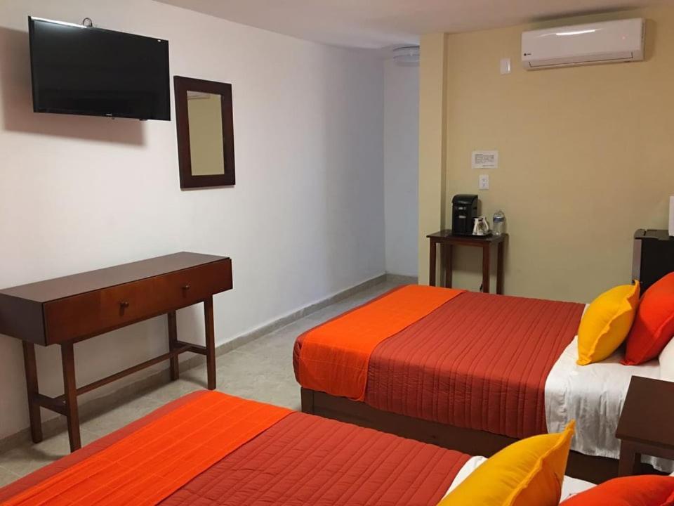 Hotel Santa Lucia Del Bosque サン・ルイス・ポトシ エクステリア 写真
